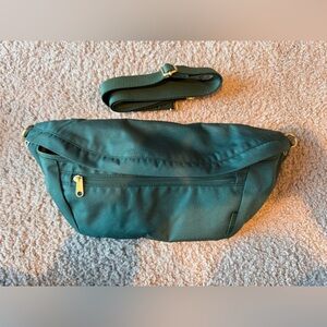 Canvelle Oversized Classic Fanny Pack